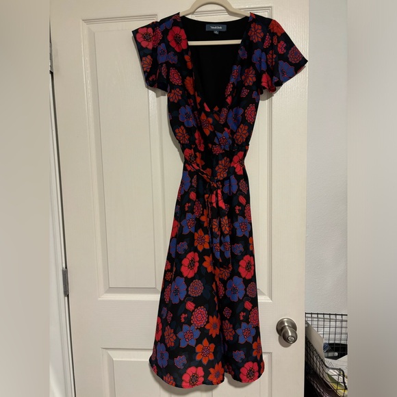 Tea length floral dress - Picture 1 of 3